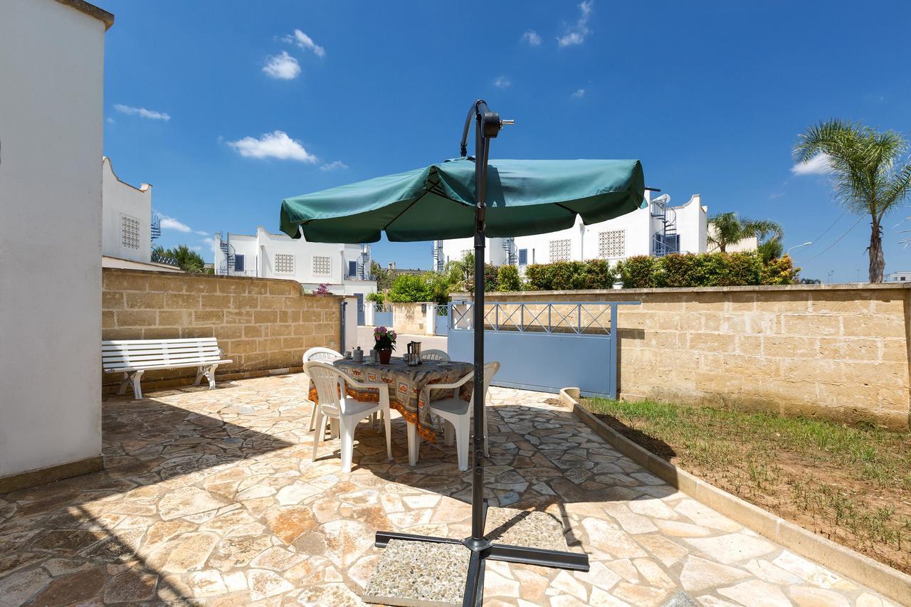 Villino Gemma Celeste By Barbarhouse Torre Lapillo Exterior photo